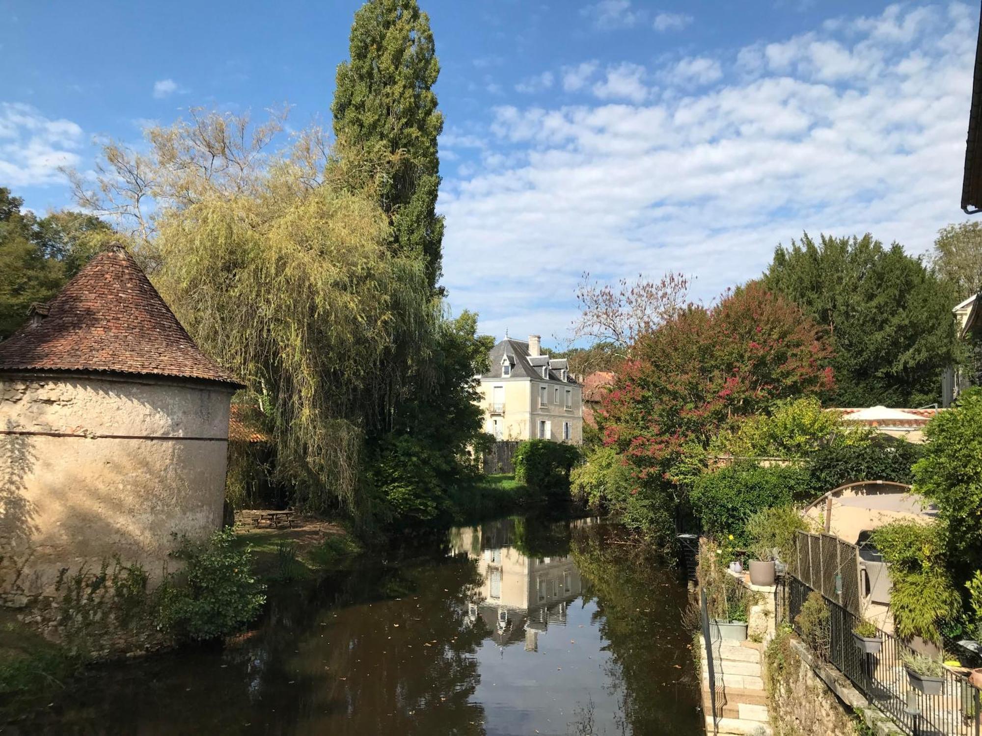 Lapartment Du Perigord Javerlhac-et-la-Chapelle-Saint-Robert Esterno foto