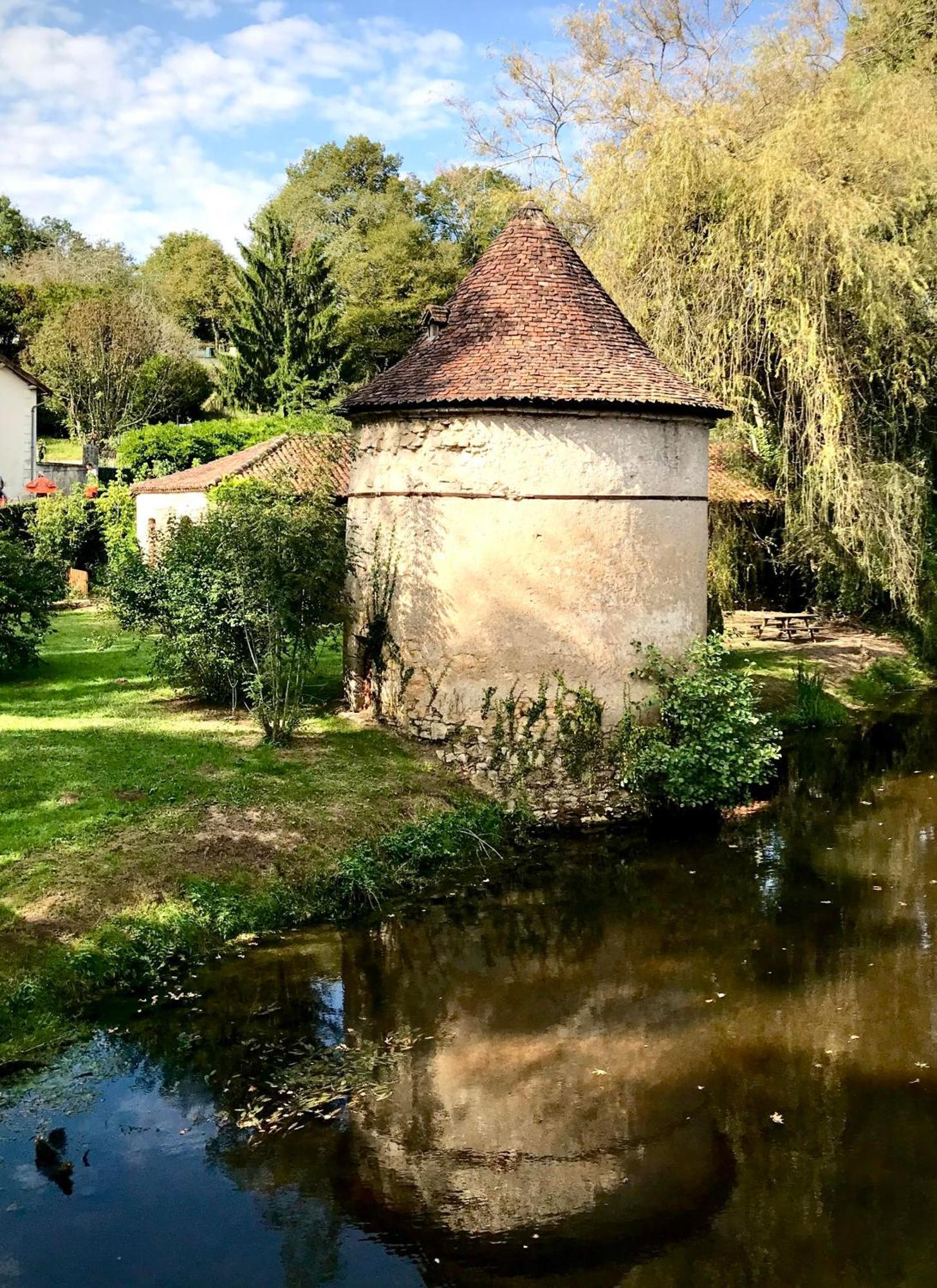 Lapartment Du Perigord Javerlhac-et-la-Chapelle-Saint-Robert Esterno foto